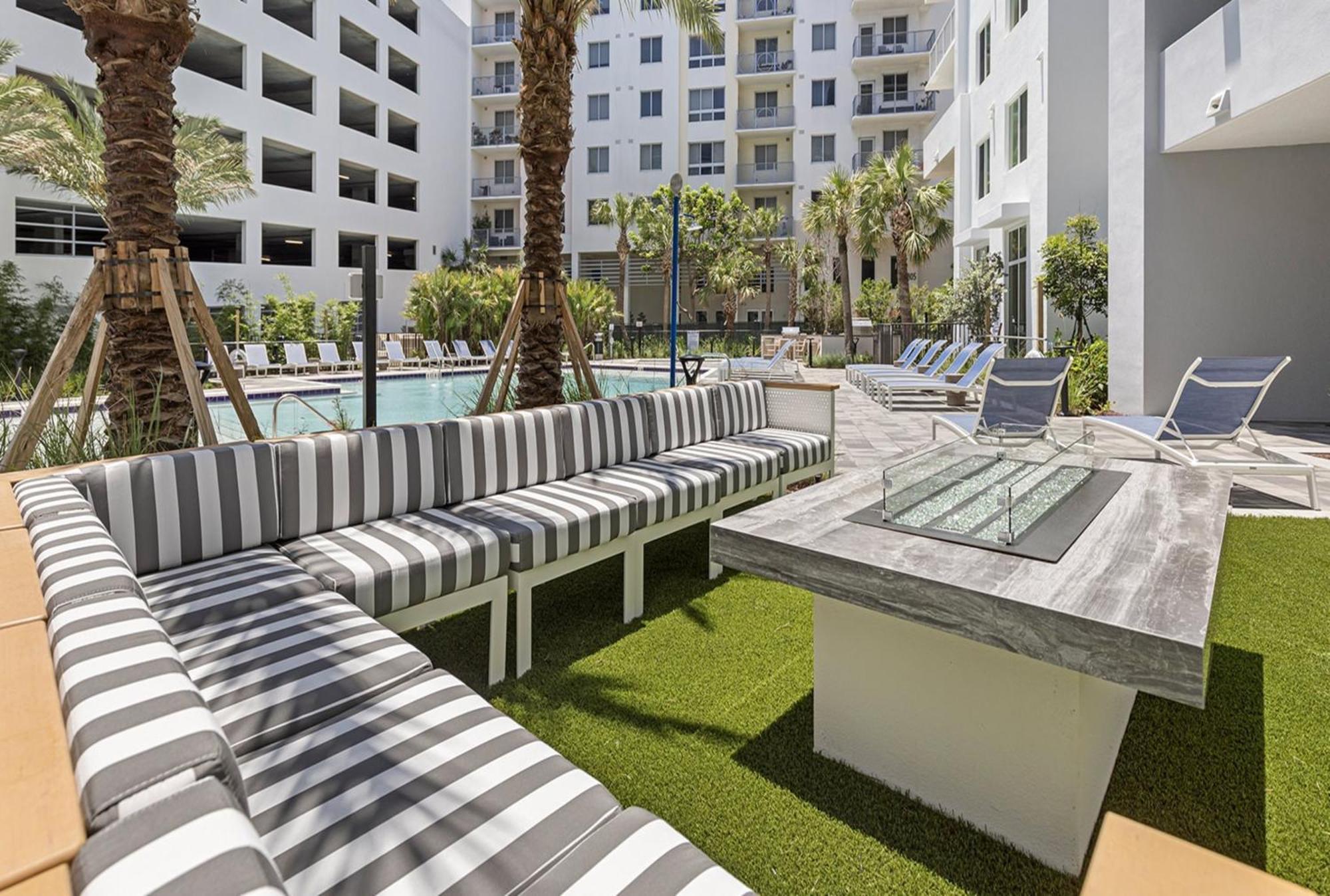 Tortoise One Apartments By Barsala West Palm Beach Exteriér fotografie